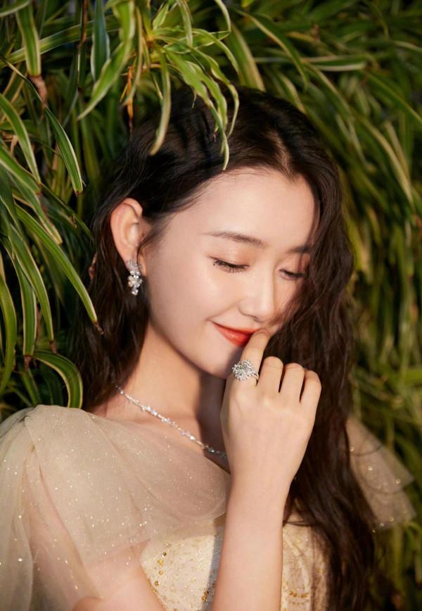 金雞獎美美的女明星們！喜歡的抱圖