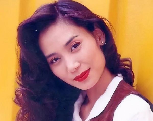 能夠將前半生和後半生都過得如此輝煌璀璨的，大概也就鄺美雲了吧