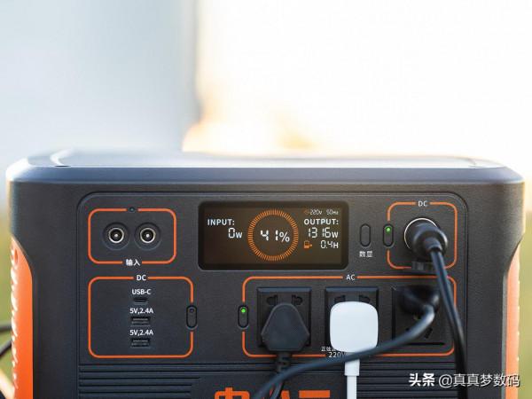 旅行家的專業裝備：電小二太陽能戶外電源2200+800W太陽能套裝
