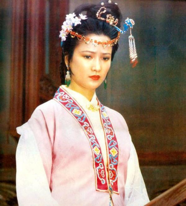 當年劇組沒錢打首飾，女演員滿頭鐵線鋼圈，卻打造出一批古裝女神