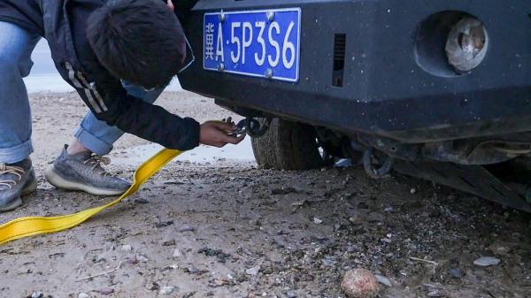 坦克300環青海Day2:體驗水天一線的“雙湖”,小柴旦救援BJ40! 坦克300環青海Day2:體驗水天一線的“雙湖”,小柴旦救援BJ40!