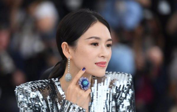 章子怡究竟做錯了啥？為何張曼玉當年寧得罪華仔，也拒絕為其頒獎