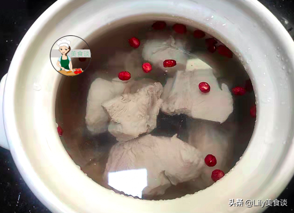 秋天，有錢沒錢，建議女人要多喝這湯，營養又美味，秋天喝特養人