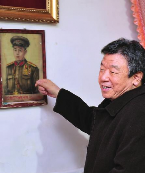 2011年一河南農民稱：要知道來的是省委書記，俺不會把布包拿出來