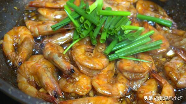 我家最愛的一個大蝦吃法,簡單又營養,出鍋香味四溢,吃著特解饞 我家最愛的一個大蝦吃法,簡單又營養,出鍋香味四溢,吃著特解饞