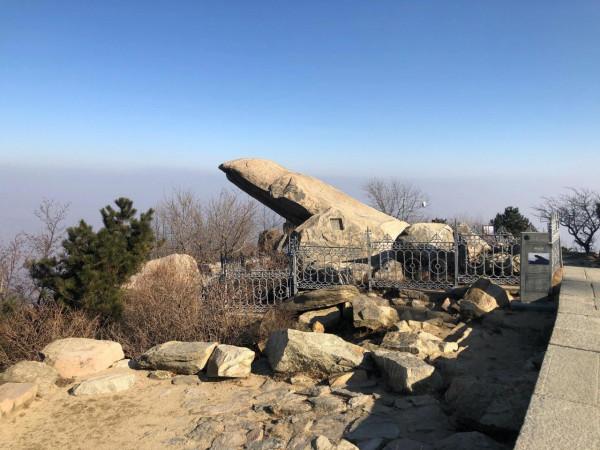 偉岸雄峰，鋒芒之巔：泰山