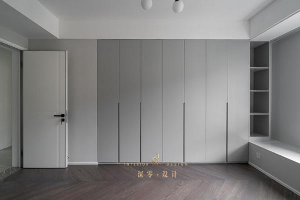 櫃體代替牆體,向主臥借空間,哪怕次臥再小,也能騰出一面大衣櫃 櫃體代替牆體,向主臥借空間,哪怕次臥再小,也能騰出一面大衣櫃
