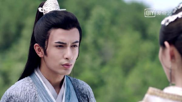 這6個明星明明是純天然，卻像極了整容臉，你看走眼幾個？