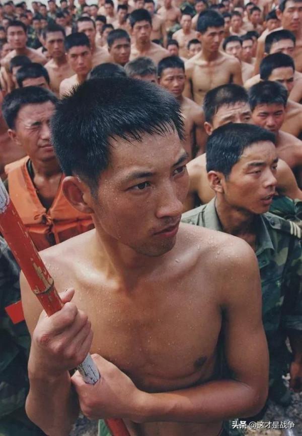 國足輸球,球員卻懟球迷:“已經拼命了”,給他們看看什麼是拼命 國足輸球,球員卻懟球迷:“已經拼命了”,給他們看看什麼是拼命