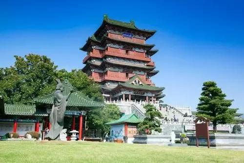 滕王閣景區宣佈: 背誦《滕王閣序》全文免門票，有人說:“太難了”