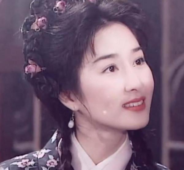 年少不知阿姨香，10年後才發現超美的5位女港星