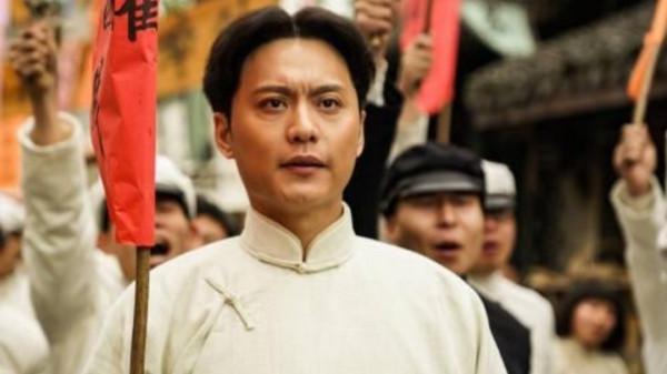 《毛澤東尋烏調查》將播,侯京健演毛主席,能超越唐國強嗎? 《毛澤東尋烏調查》將播,侯京健演毛主席,能超越唐國強嗎?