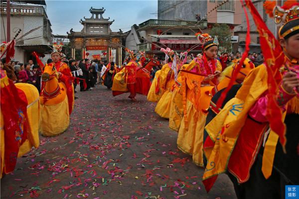 回顧往年潮汕傳統習俗營老爺，帶著神明遊鄉村，盛大場面你見過嗎