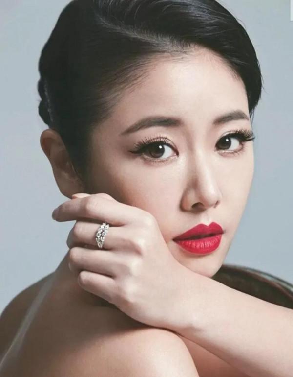 小時候的女神（林心如）