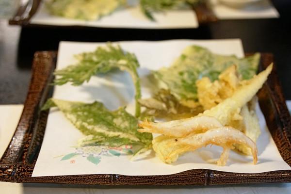 愉快的獨自溫泉｜乘坐小火車前往的秘境溫泉“富山縣名劍溫泉”