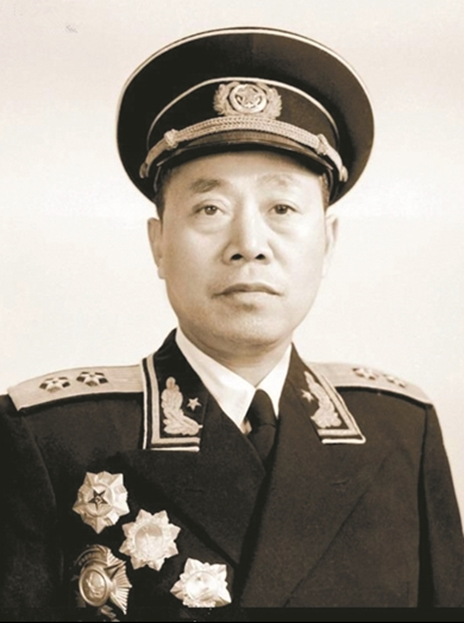 1949年中英衝突，丘吉爾揚言到中國打擊報復，毛主席如何霸氣回應