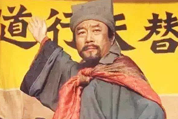 直至宋江喝下毒酒時，大家才看明白，梁山真正的老大另有其人