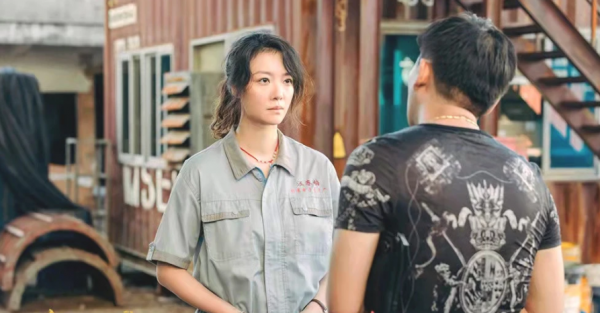 《笨小孩》破5億，易烊千璽演技大讚，6位配角同樣功不可沒