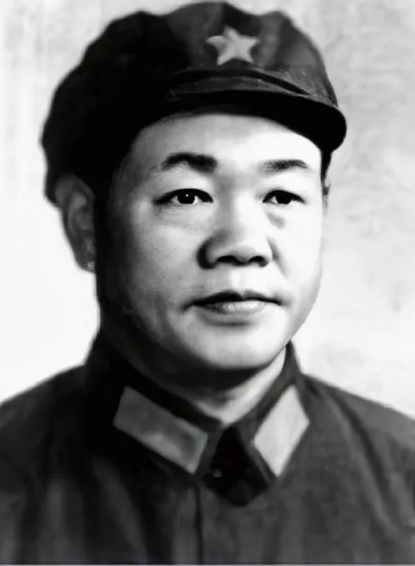 1955年授銜時，一野三軍有3人授上將軍銜，8人授少將軍銜