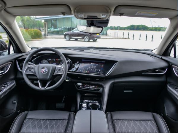 別克昂科威Plus艾維亞 七座版，尺寸有著明顯增加，更沉穩、大氣