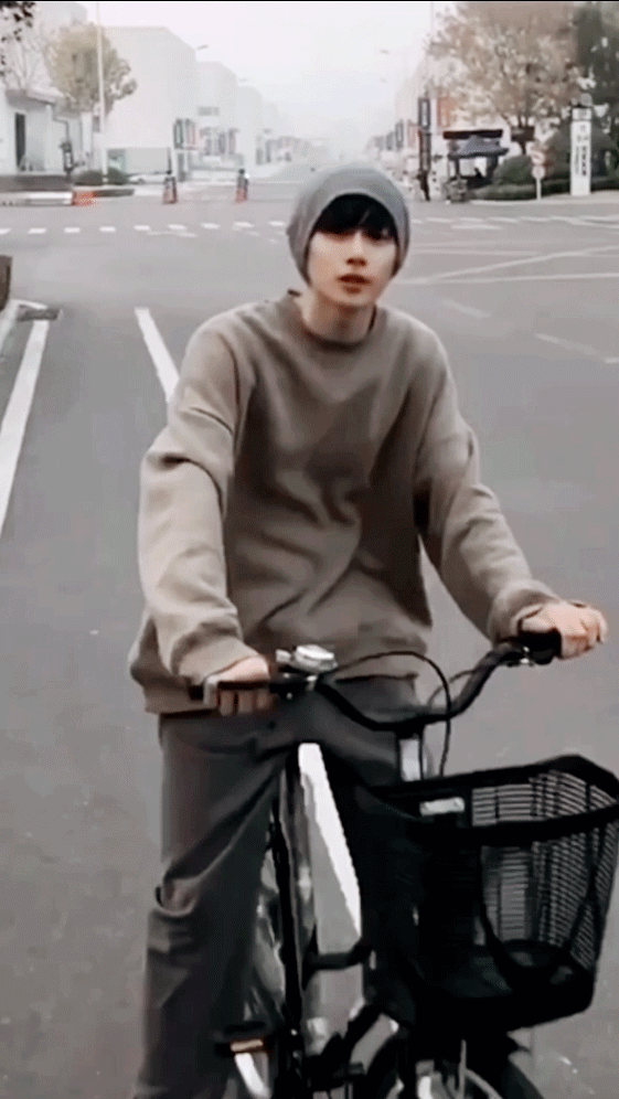 軟萌弟弟變成漫撕肌肉帥哥？這些男星健身後的身材太迷人了