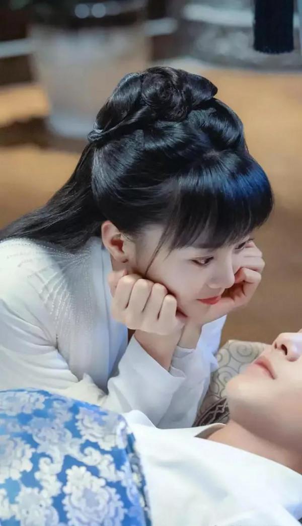 桌布 | 可愛唯美胡意璇