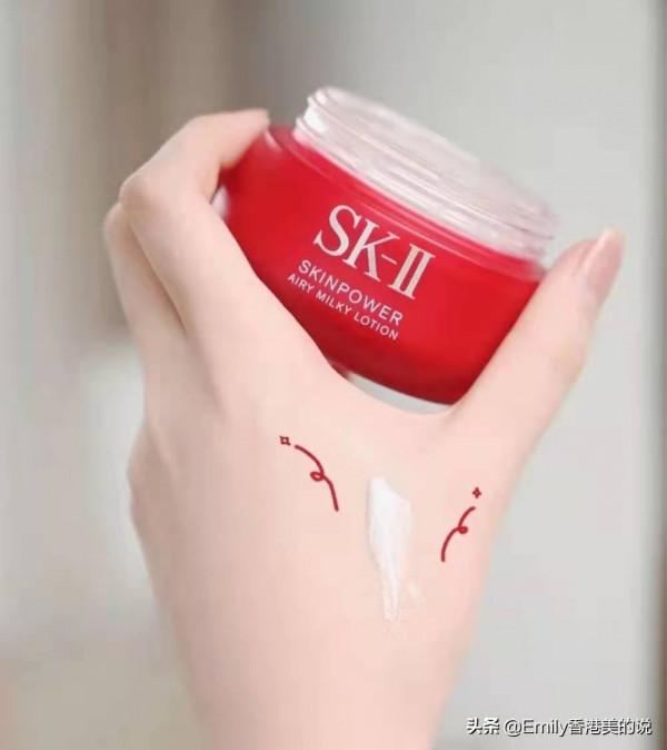 50歲左右的女人適合哪些抗衰老護膚品?看看這12款公認的好用 50歲左右的女人適合哪些抗衰老護膚品?看看這12款公認的好用