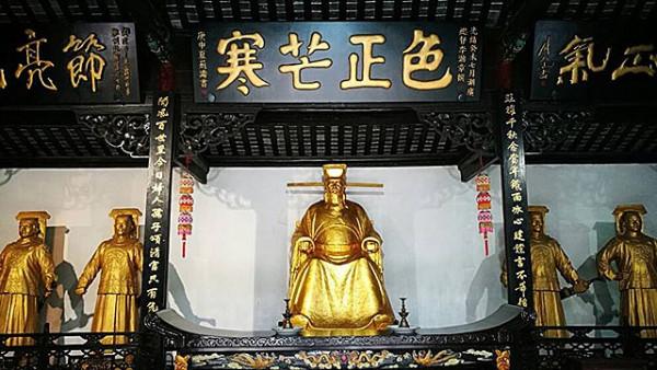 “包青天”包拯後人今何在?35代後人:默默守護包氏祠堂卻不打工 “包青天”包拯後人今何在?35代後人:默默守護包氏祠堂卻不打工