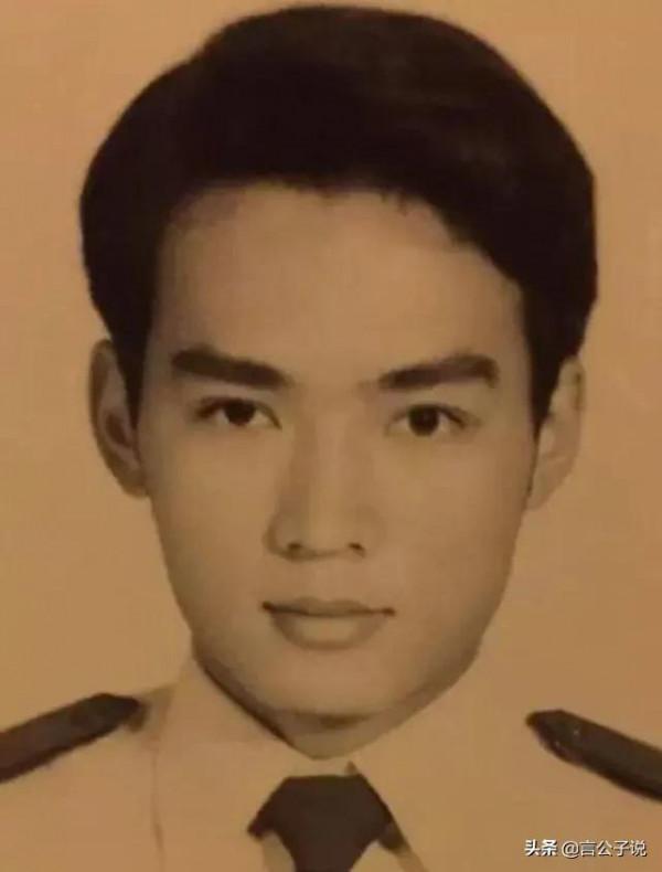 八位“港臺男神”今昔對比，有人帥了一輩子，有人撞臉張紀中
