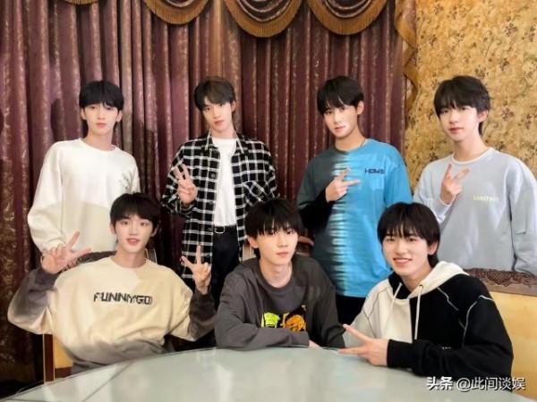 時代少年團出道七百天合照:全團穿衛衣,不告訴丁程鑫系列? 時代少年團出道七百天合照:全團穿衛衣,不告訴丁程鑫系列?