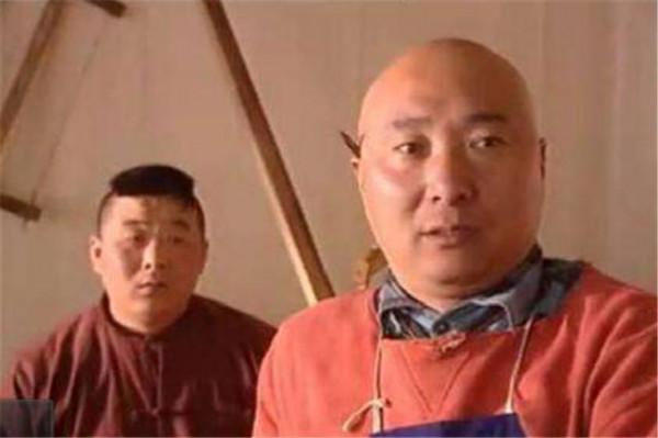 “跌下神壇”的姚二嘎,和他突然“去世”的原因 “跌下神壇”的姚二嘎,和他突然“去世”的原因