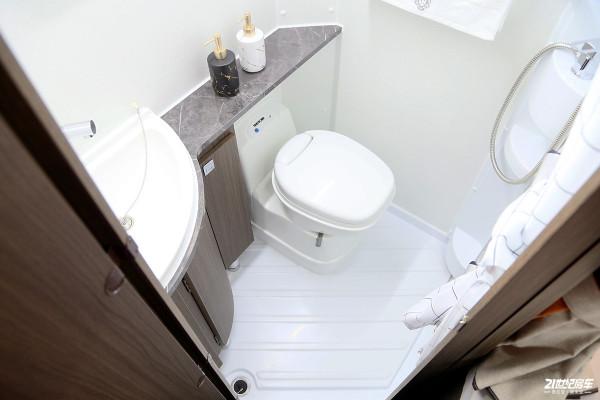 60萬以內大額頭房車新選擇！寬大V9房車帶給你不一樣的感受