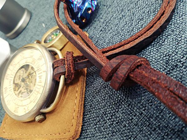 雍也十二時辰故宮日晷懷錶,雕花的機芯記錄的是把玩時光體驗 雍也十二時辰故宮日晷懷錶,雕花的機芯記錄的是把玩時光體驗