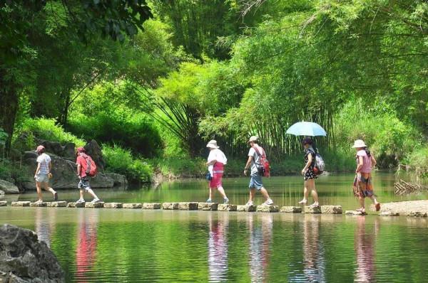 冬至了,在遠方的你有沒有回家呢?故鄉有小橋流水,有媽媽做的飯 冬至了,在遠方的你有沒有回家呢?故鄉有小橋流水,有媽媽做的飯