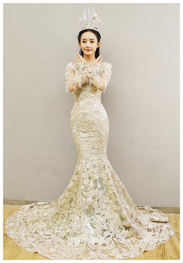 趙麗穎的長拖尾禮服，每套都絕美，你喜歡哪套？