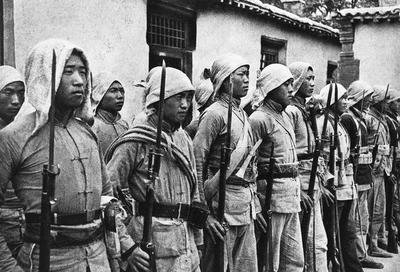 湘鄂贛游擊隊改編，與國民黨簽訂合作協議，遠在延安毛主席極不滿