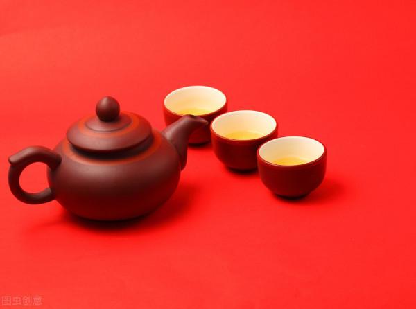 在薄情的世界裡深情地活著，你要做一束照亮這個世界的光