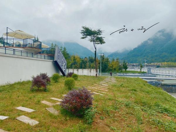 四川綿竹驚現“棋盤村”，村裡到處都是巨型棋盤，遊客：名不虛傳