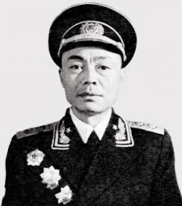 遵義會議召開時,擔任警衛的8個參謀,後來出了2箇中將3個少將 遵義會議召開時,擔任警衛的8個參謀,後來出了2箇中將3個少將