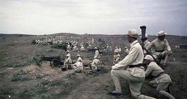 敵軍營長被解放軍戰士活捉,仔細一看,由驚到喜:是自己親外甥 敵軍營長被解放軍戰士活捉,仔細一看,由驚到喜:是自己親外甥