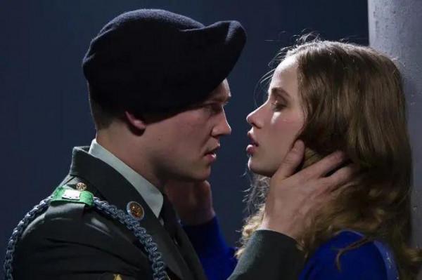 《海邊的曼徹斯特》:生死是一條河,兩岸的我們都很寂寞 《海邊的曼徹斯特》:生死是一條河,兩岸的我們都很寂寞