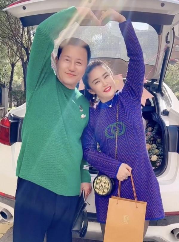 鄉愛長貴與前妻仍有聯絡,她還要幫慶生?38歲現任嬌妻語氣不情願 鄉愛長貴與前妻仍有聯絡,她還要幫慶生?38歲現任嬌妻語氣不情願