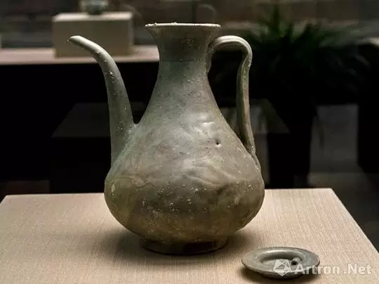 新加坡海域古沉船發現大批元青花