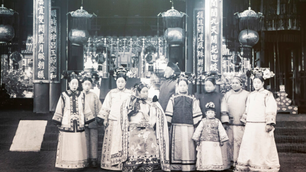 古代皇帝為什麼大多數重用舅舅，而不重用叔叔呢？