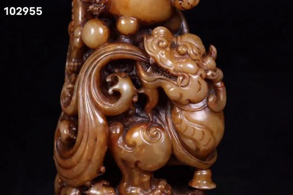 迴流：老壽山田黃石雕“群龍獻寶”印章擺件。規格：長10釐米、