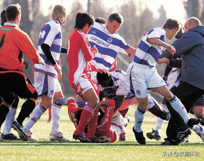 中國足壇暴力事件盤點——婦女、兒童齊上陣