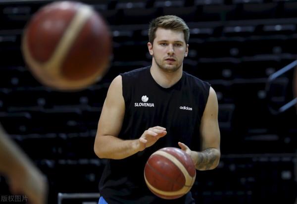 明日最強看點：庫裡復甦勇士送籃網連敗，大帝發威76人輕取國王