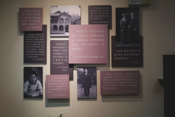 這輛“百年限定”的紅色巴士，今年特別值得坐上一坐