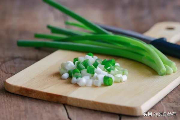“常吃蔥,人輕鬆”,這樣吃還能防感冒、治鼻炎,建議收藏 “常吃蔥,人輕鬆”,這樣吃還能防感冒、治鼻炎,建議收藏