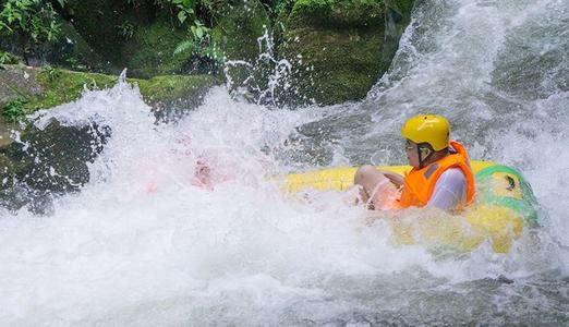 貴州一景區走紅，擁有驚險刺激的“魔鬼漂”，全長達8公里